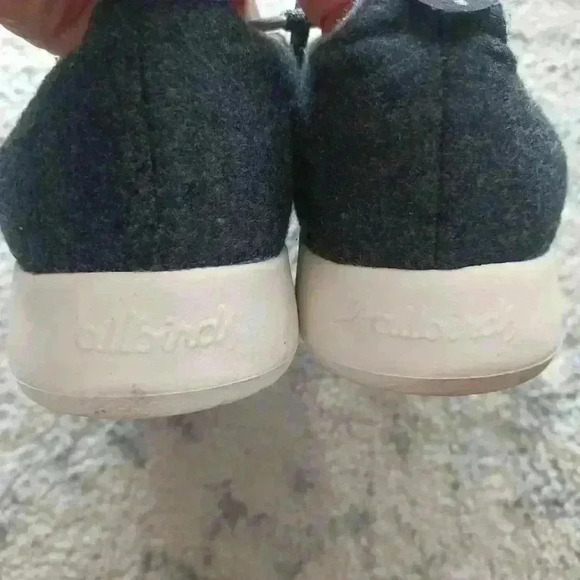 Allbirds Womens Dark Gray Wool Runner 9 - Picture 9 of 14